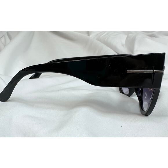 Chic Blue Light Blocking Cat Eye Retro Sunglasses Gradient Lenses - Picture 4 of 6